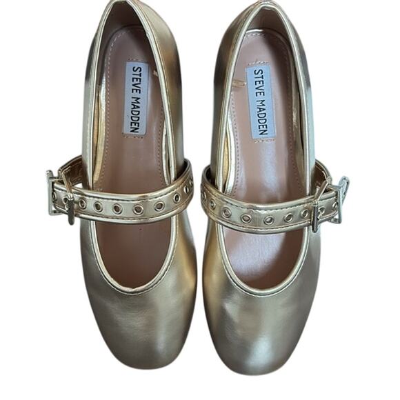 Steve Madden Burkett Gold Flats - Picture 4 of 6